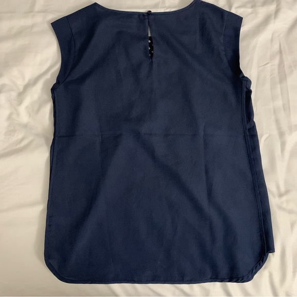 THE LIMITED. Navy Blue top/blouse. Size XS. GREAT CONDITION - Picture 8 of 10